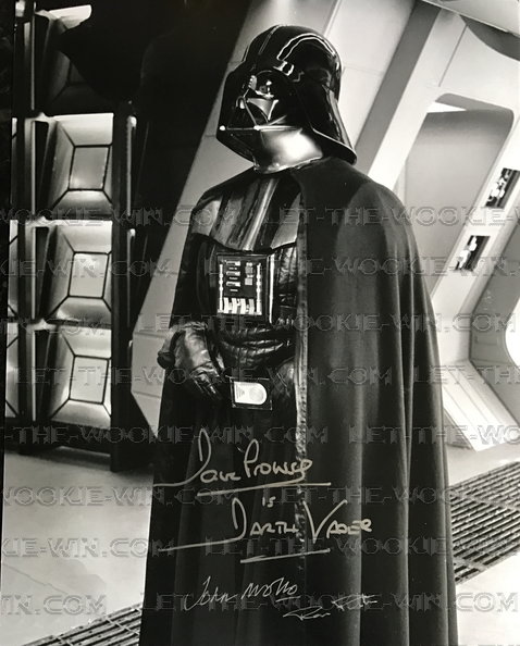 dave_prowse_as_darth_vader.jpg